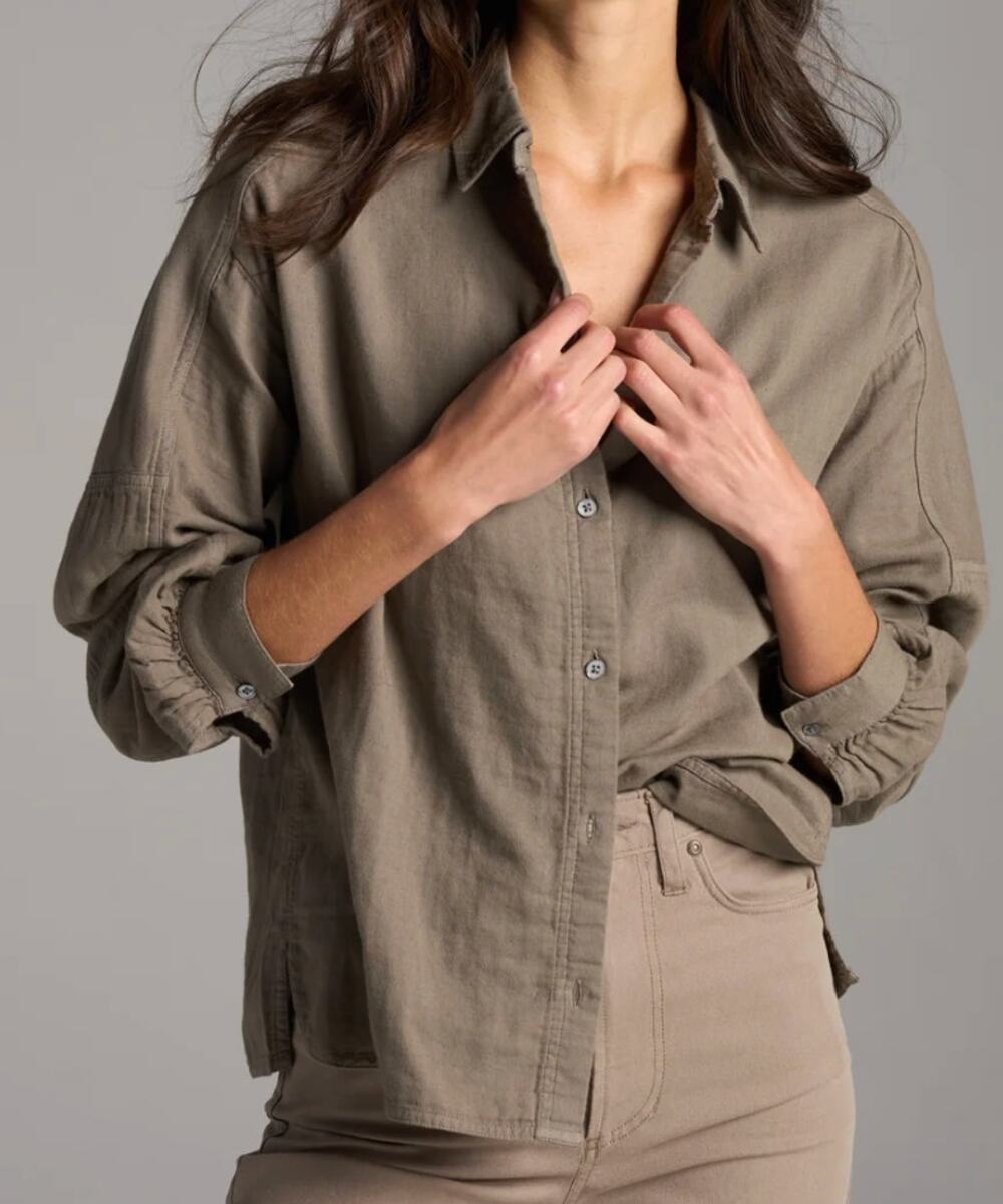 NWT Rowan Joan Top Sparrow Light Brown Button Down Large